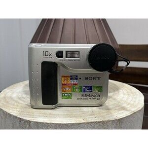 SONY FD MAVICA Quick Access FD Drive 2X Camera & Strap 10x Optical Zoom MVC-FD75